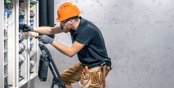 Best Licensed Electrician  in Gulf Breeze, FL